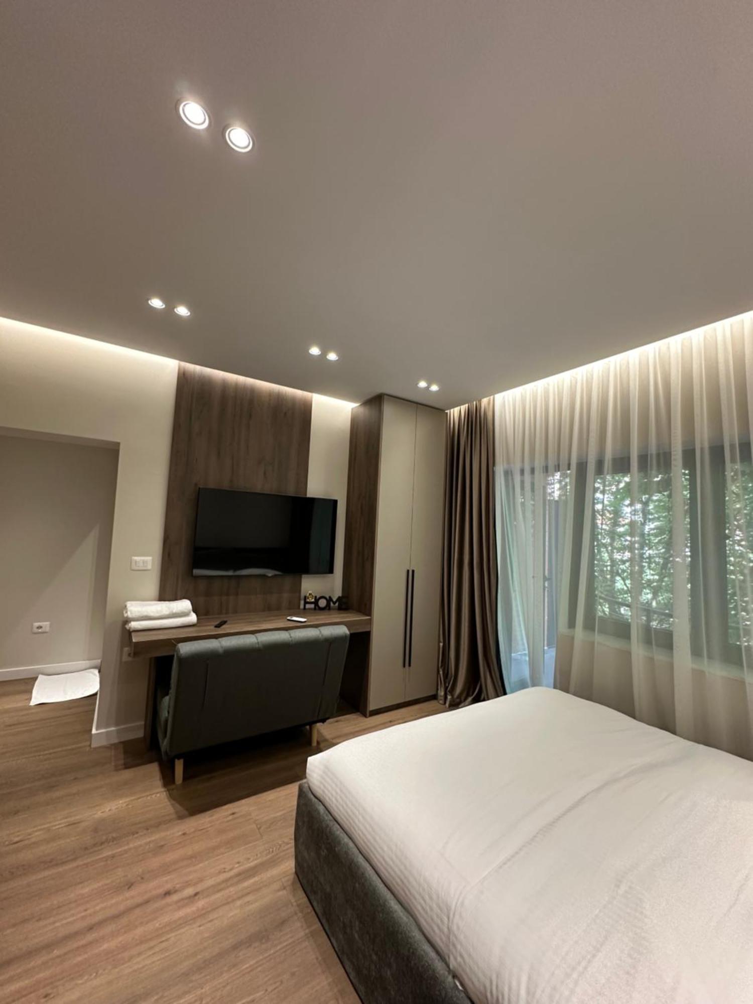 Lux Stay Tirana Exterior photo